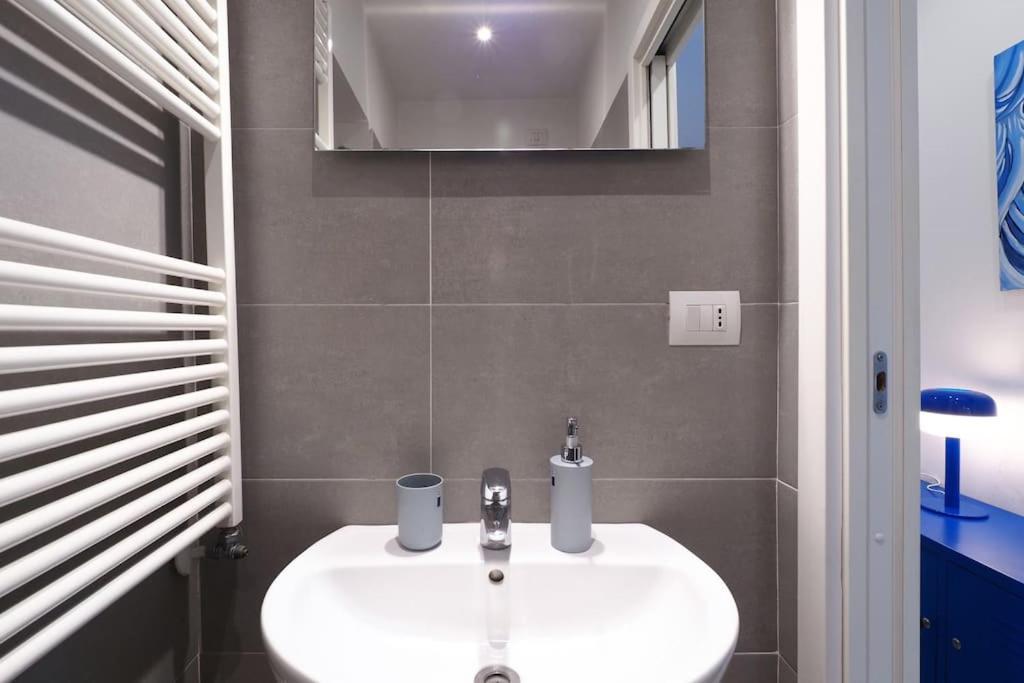 Appartement Primopiano - Filzi à Milan Extérieur photo